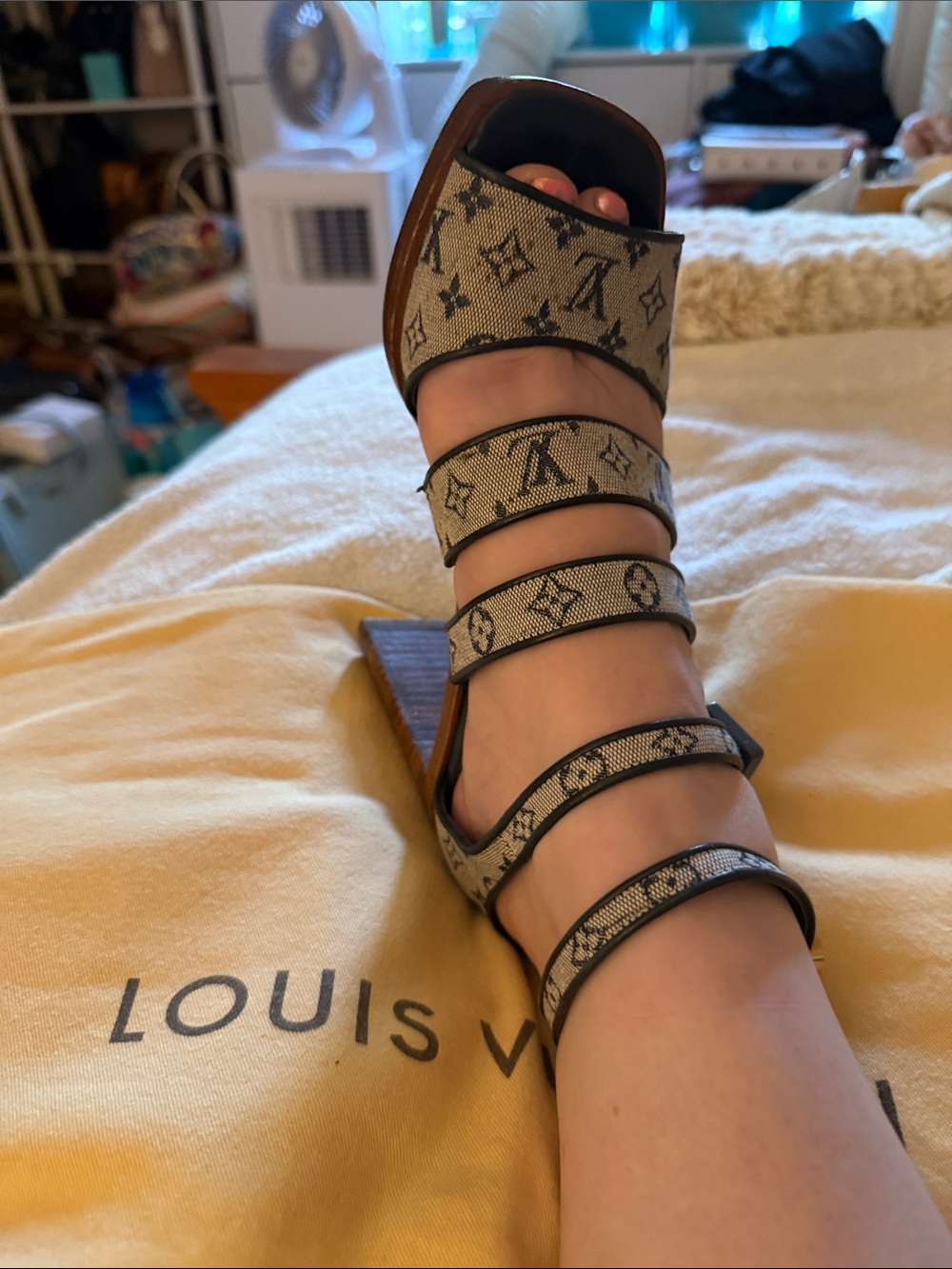 Louis Vuitton Monogram Block Heel Sandals Navy Denim Mini Lin size 5 (35) - Picture 11 of 12